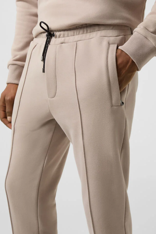 254-1875-7497-812_s01_life_detail_01_b2c_1756206134