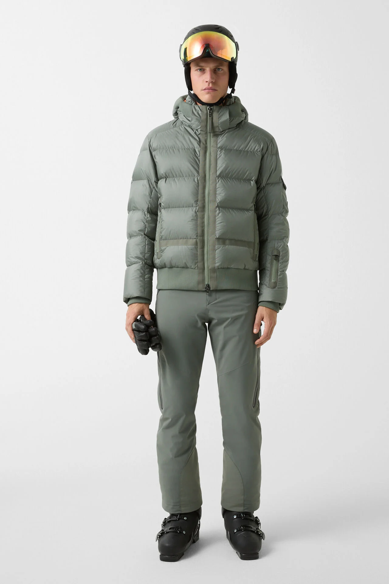 254-3106-8924-268_s01_life_full_01_b2c_1761666856