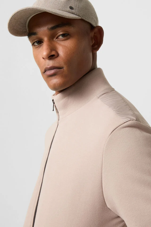 254-8810-7497-812_s01_life_detail_02_b2c_1756209909