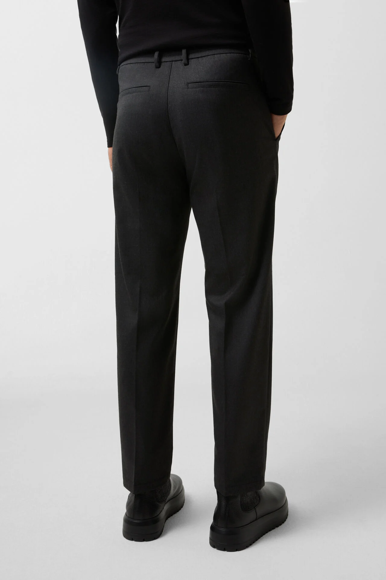 254-1825-9480-021_s01_life_backbottom_01_b2c_1754985000