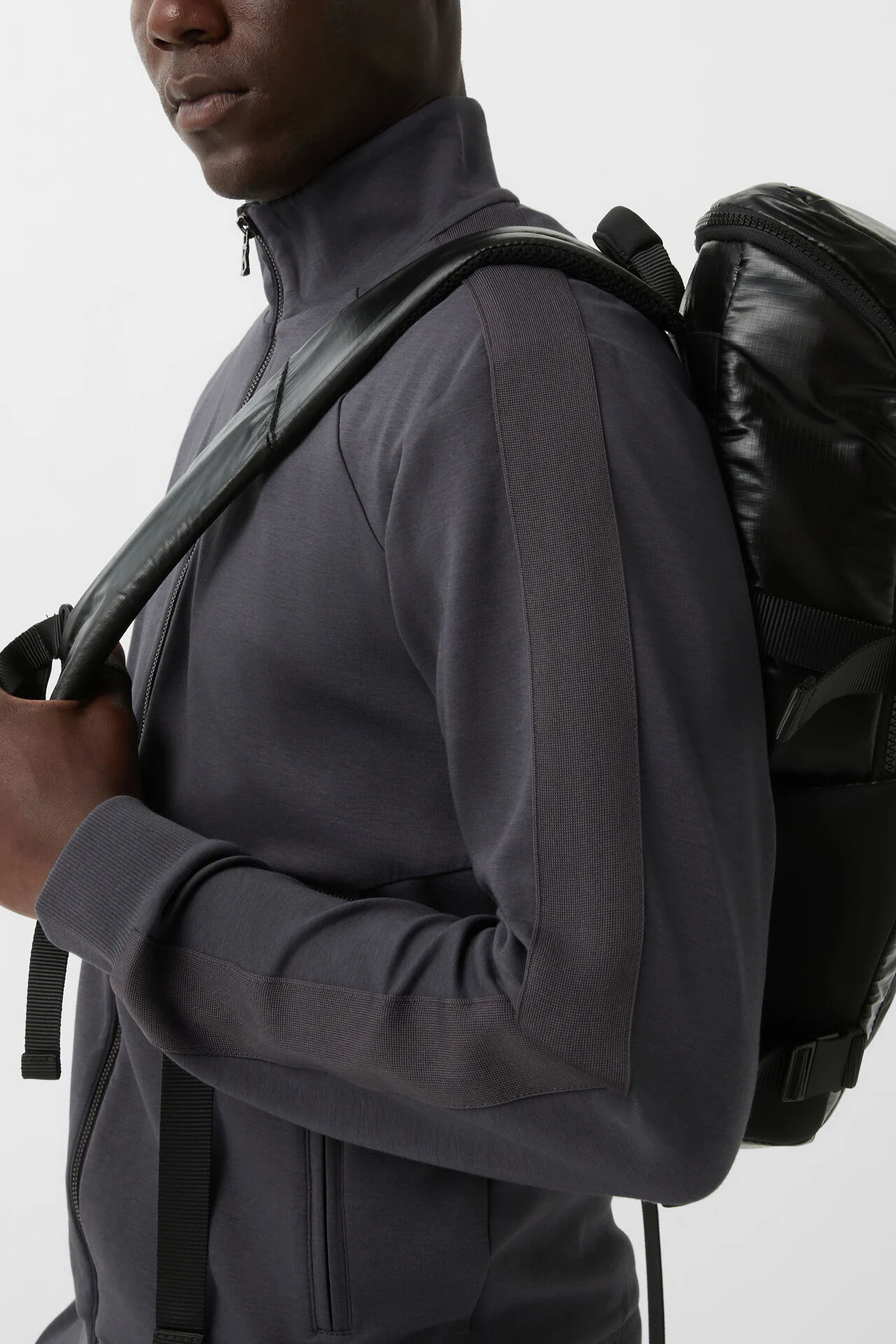 254-8813-5253-951_s01_life_detail_02_b2c_1756827257