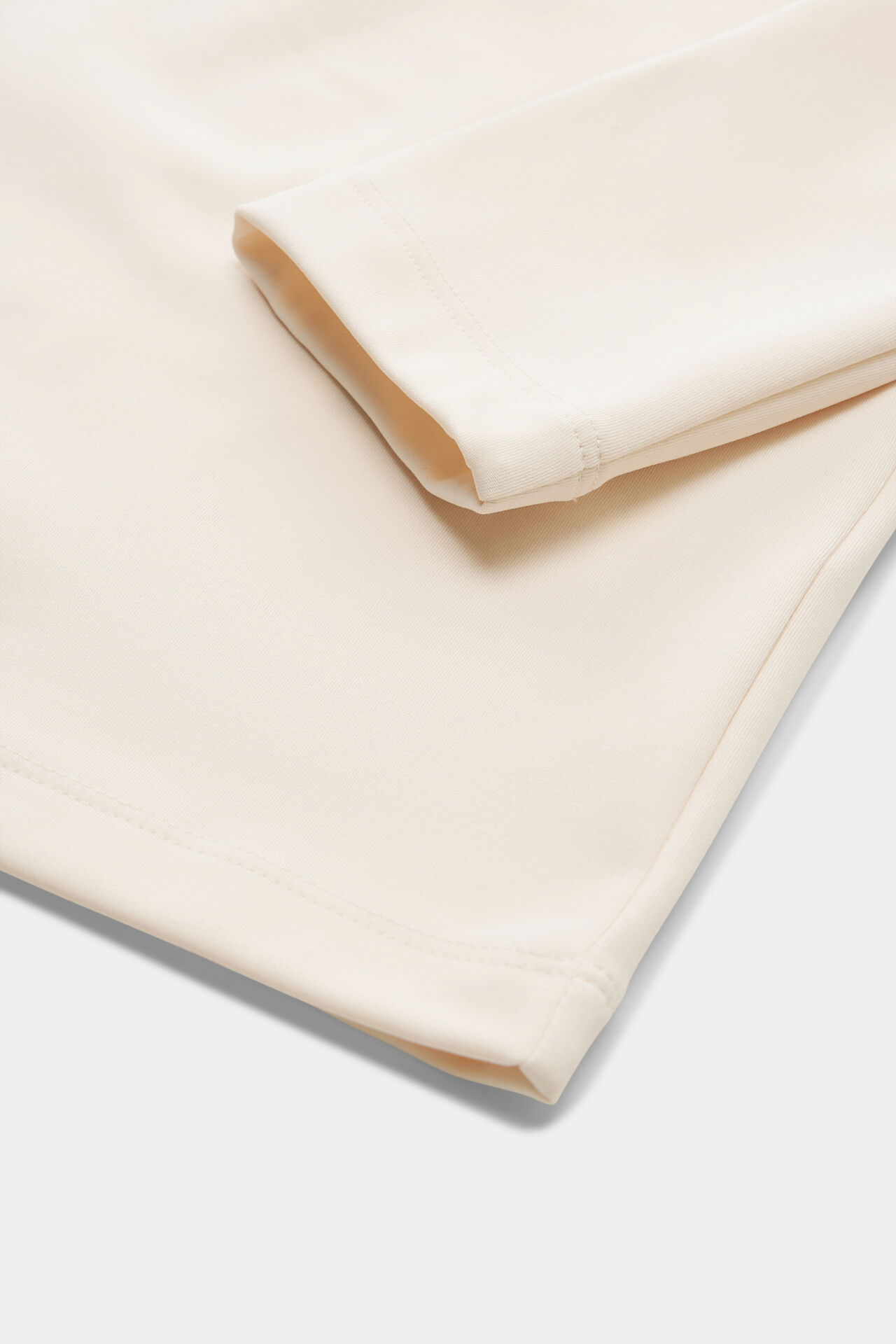 254-5510-9792-730_s01_still_detail_03_b2c_1756709747