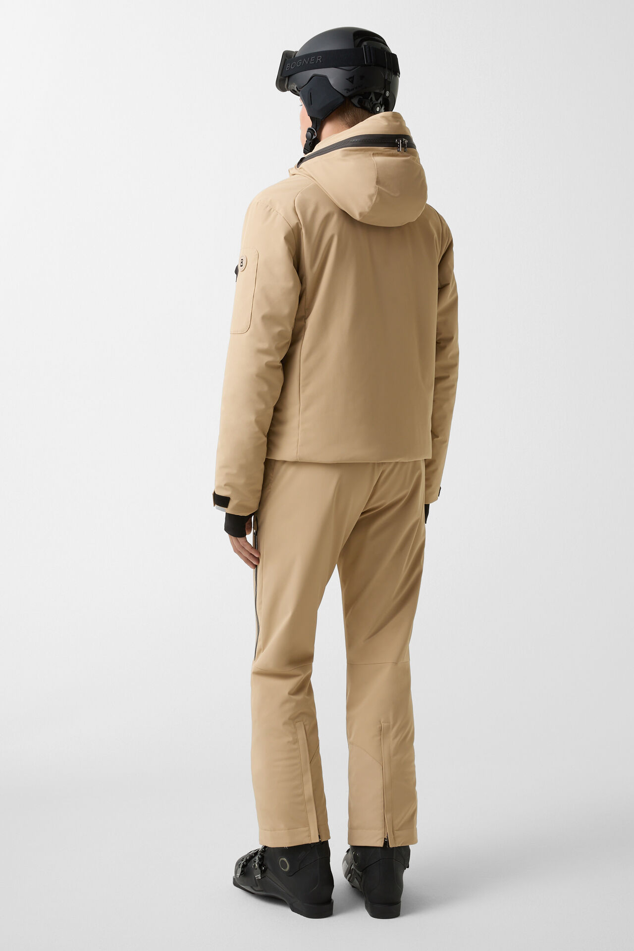 254-3123-6269-770_s01_life_back_01_b2c_1760612039