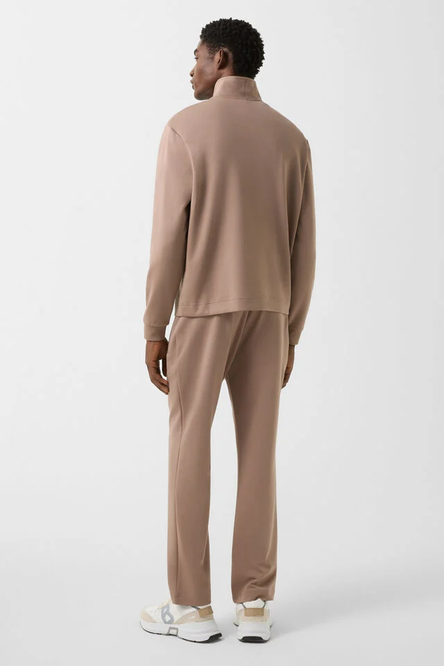 262-8801-5253-816_s01_life_back_01_b2c_1764319600